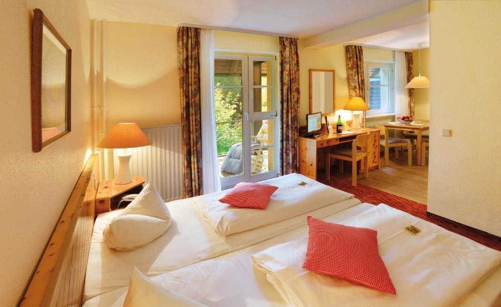 Schwarzwald Parkhotel Кеніґсфельд-ім-Шварцвальд Екстер'єр фото